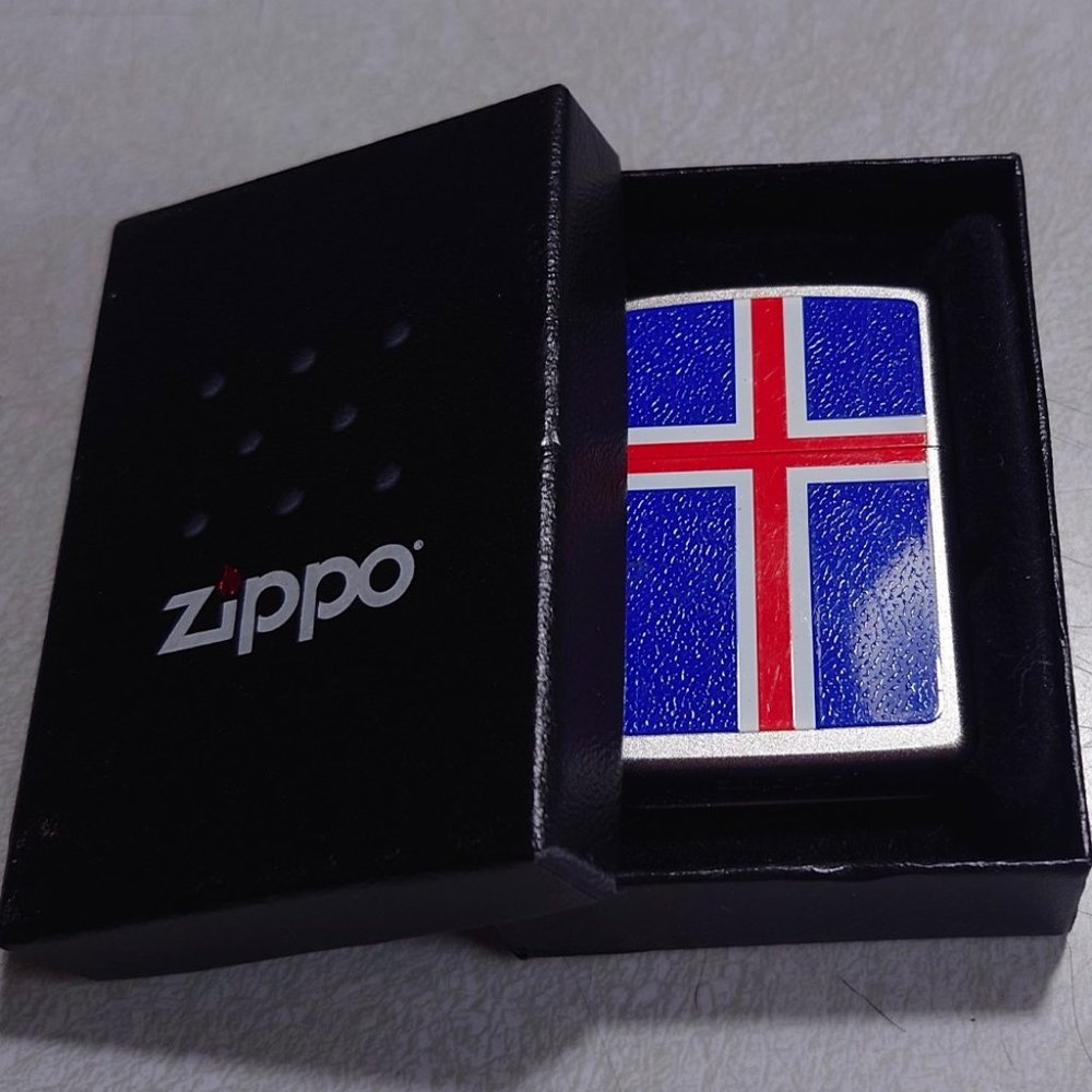 ZIPPO - Iceland Flag